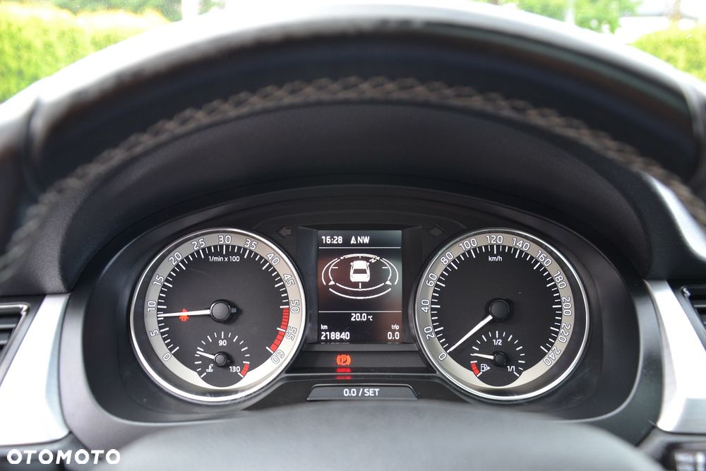 Skoda RAPID 1.6 TDI DPF Edition - 16