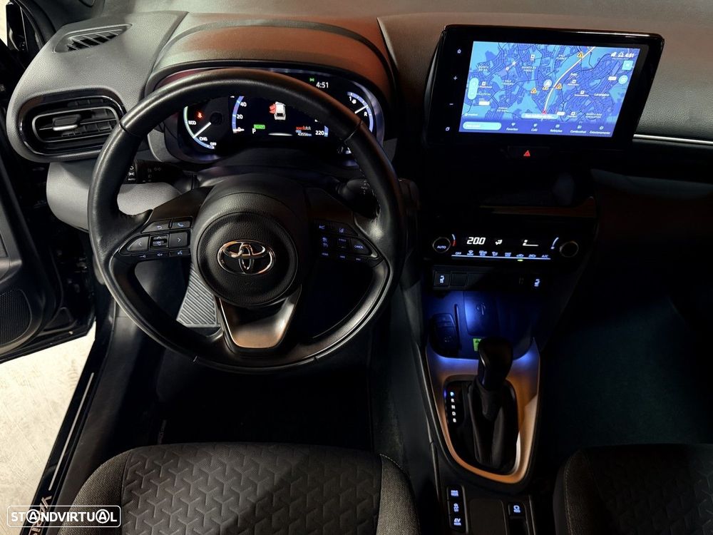 Toyota Yaris Cross 1.5 HDF Premier Edition - 8
