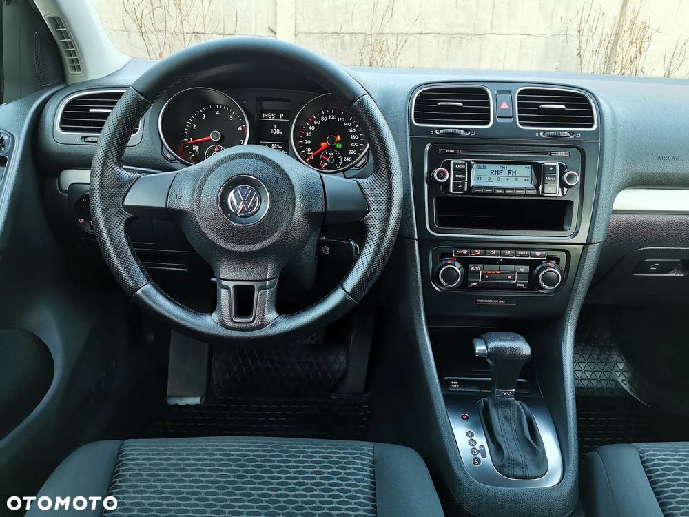 Volkswagen Golf 1.6 Trendline DSG - 24