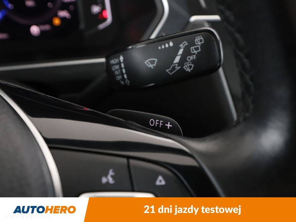 Volkswagen Tiguan - 33