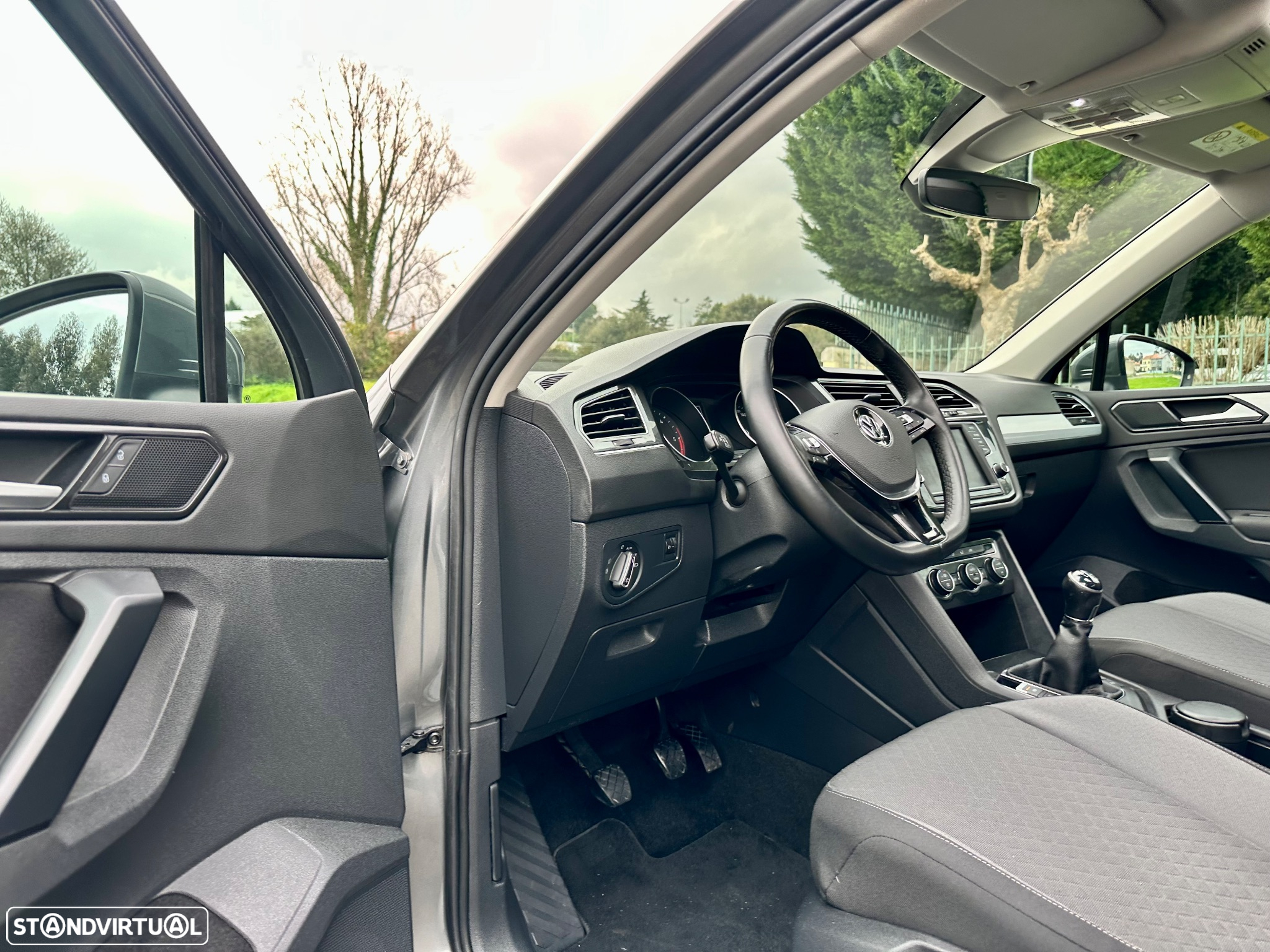 VW Tiguan 1.6 TDI Confortline - 18