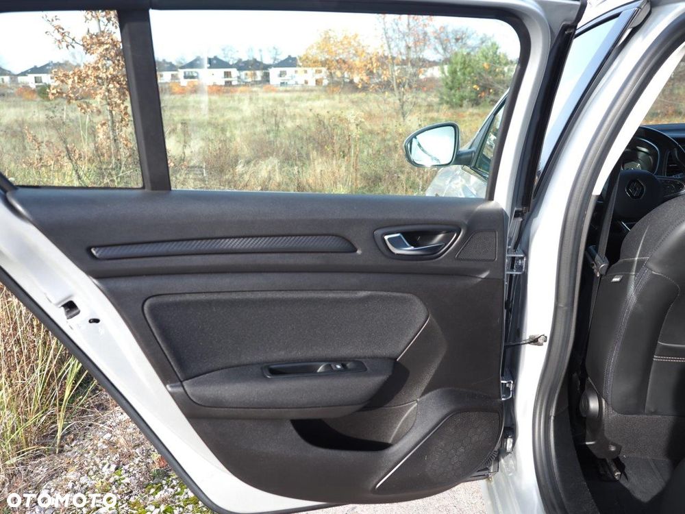 Renault Megane 1.5 Blue dCi Business - 8