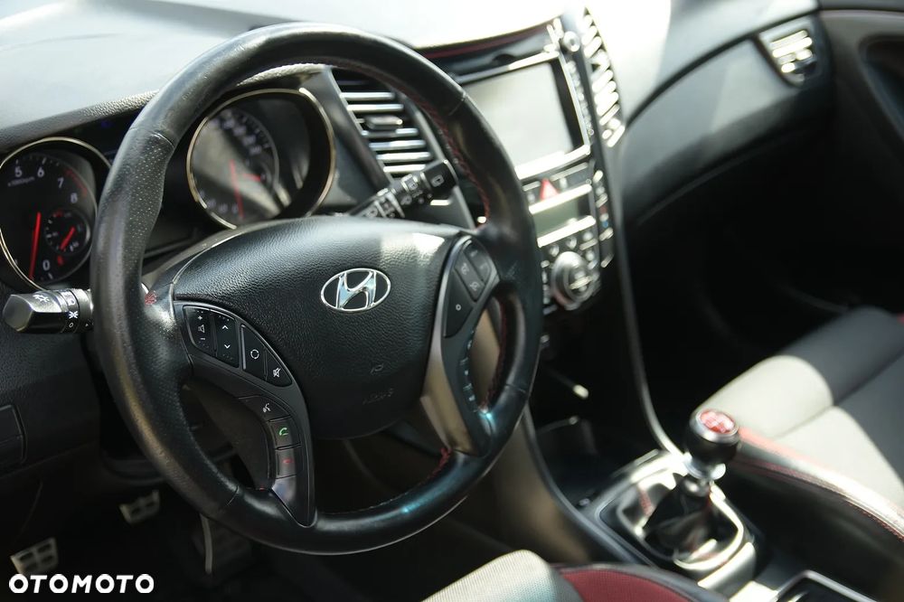 Hyundai i30 1.6 T GDI Turbo - 23