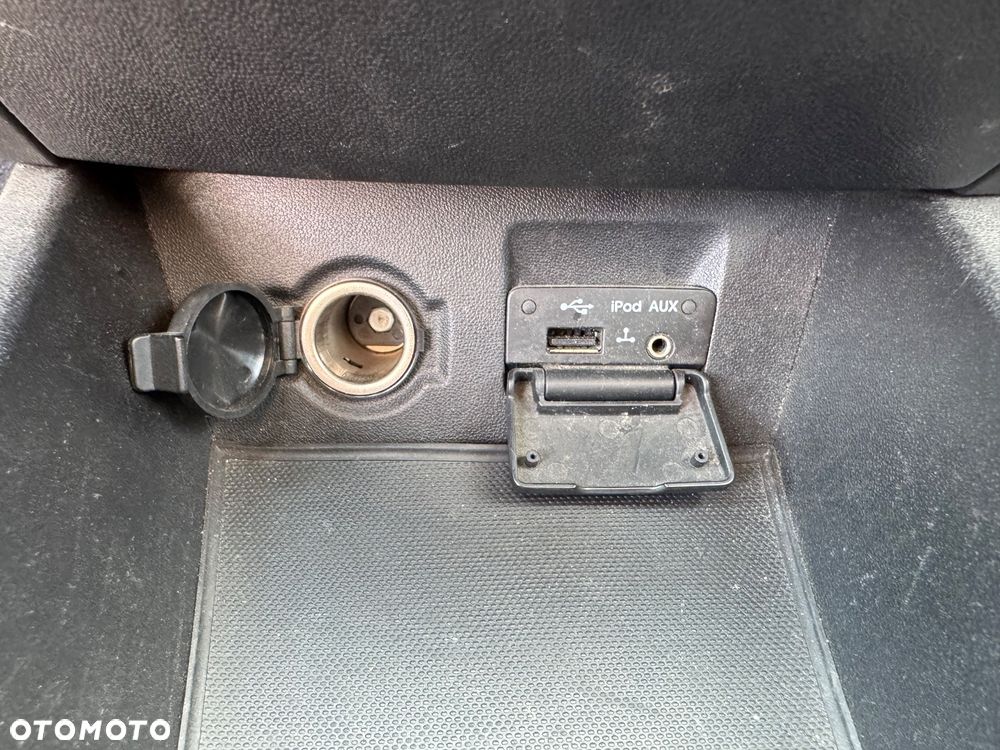 Kia Ceed - 16