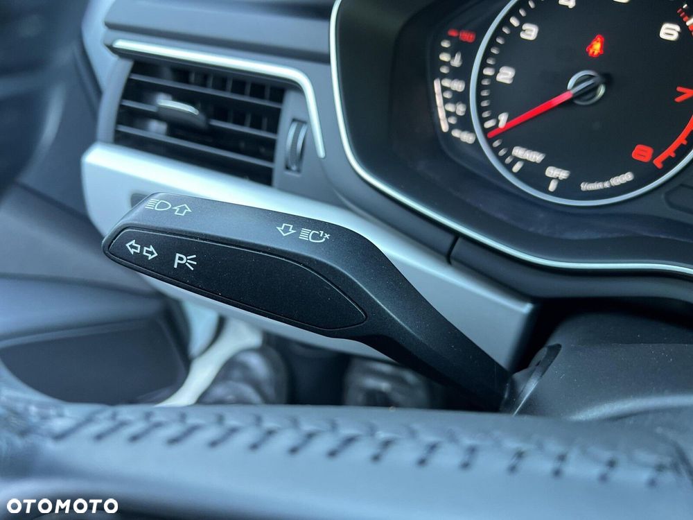 Audi A4 Limousine - 12