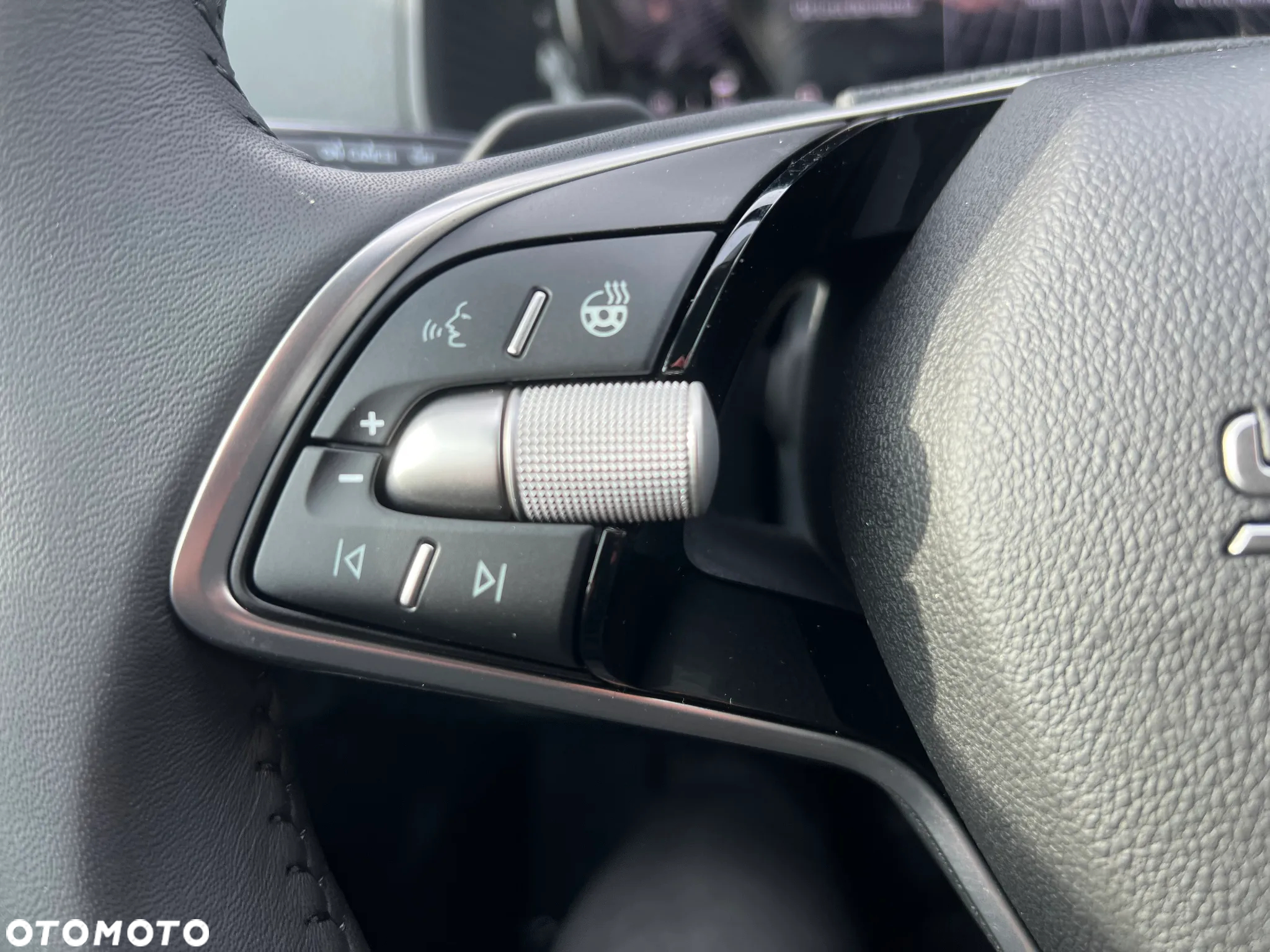 Skoda Karoq 1.5 TSI ACT Selection DSG - 13