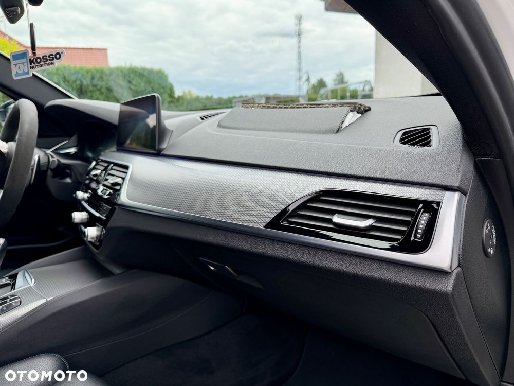 BMW Seria 5 540d xDrive M Sport sport - 26