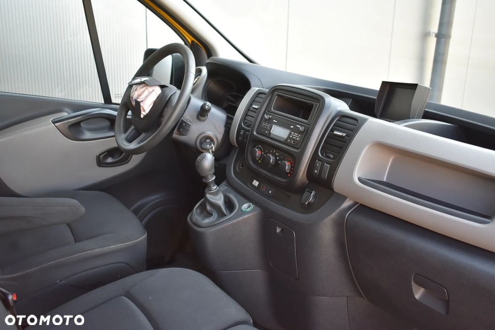Renault Trafic - 10