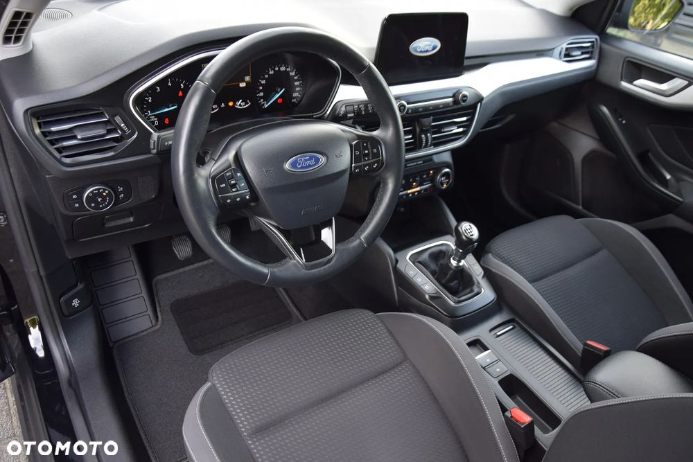 Ford Focus 1.0 EcoBoost Start-Stopp-System TITANIUM DESIGN - 23