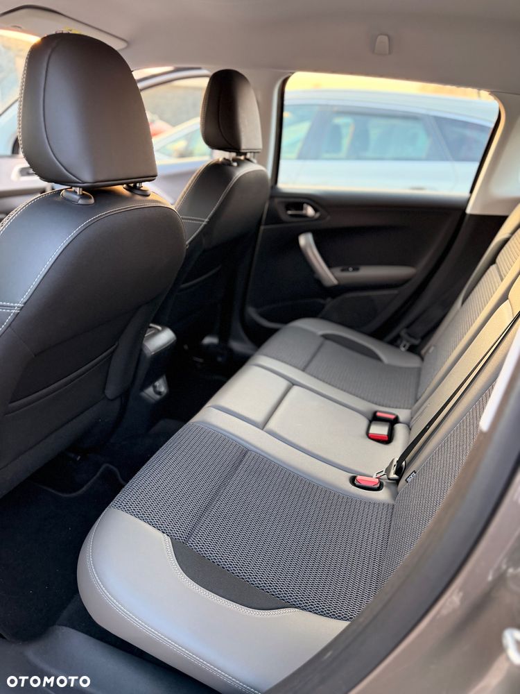 Peugeot 2008 PureTech 110 Stop&Start Allure - 20