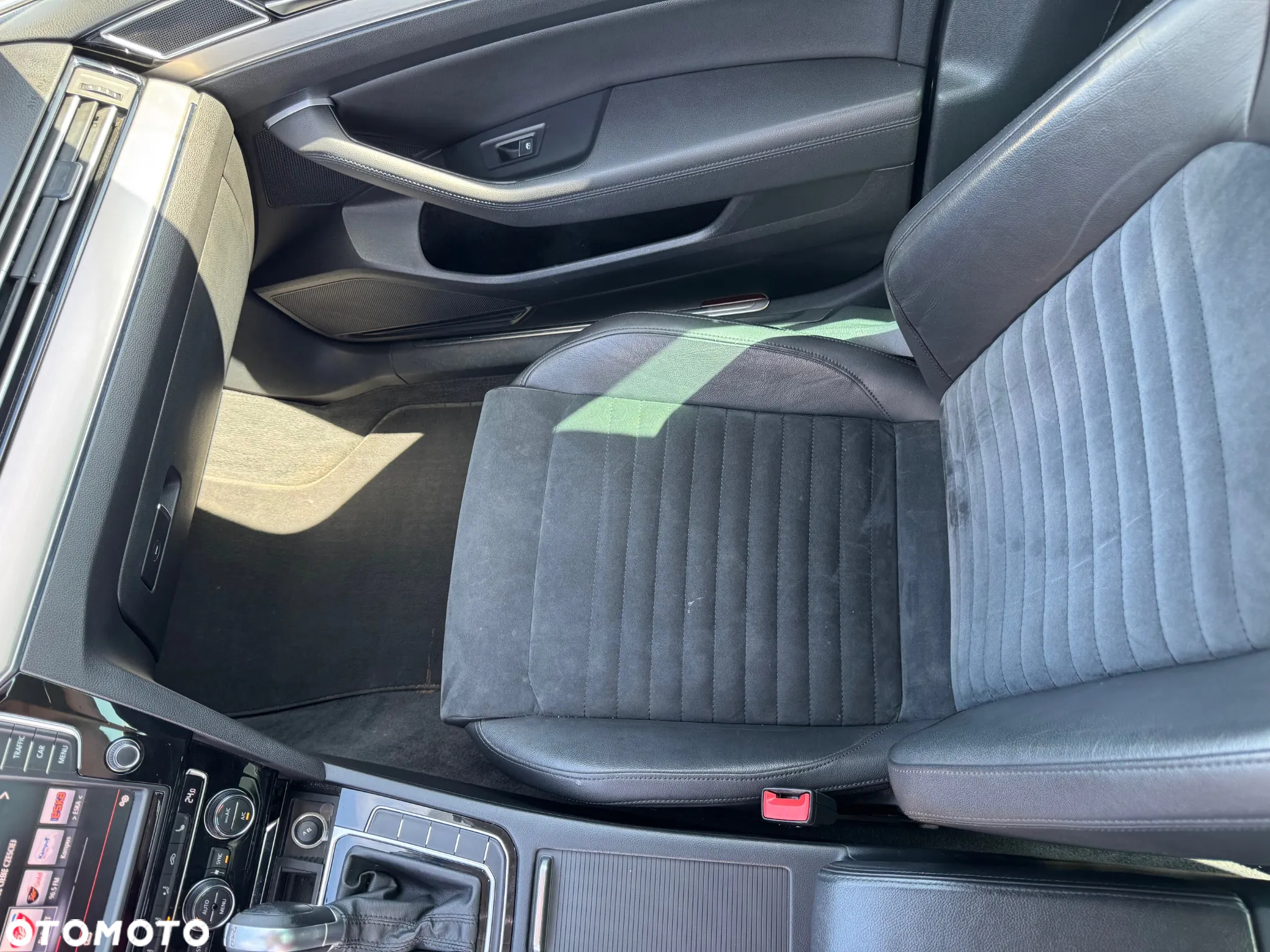 Volkswagen Passat 2.0 TDI BMT Highline DSG - 17