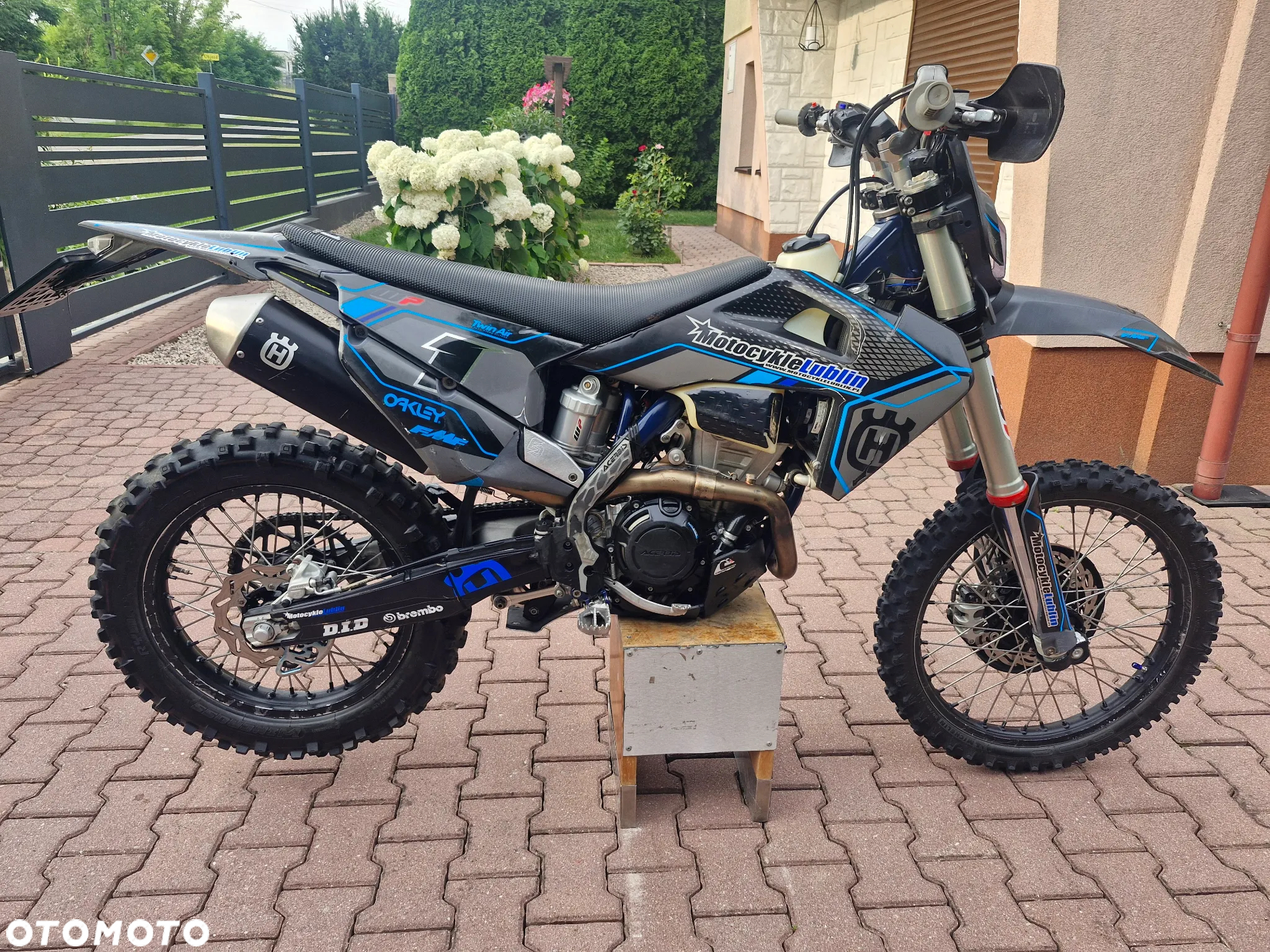 Husqvarna FE - 8