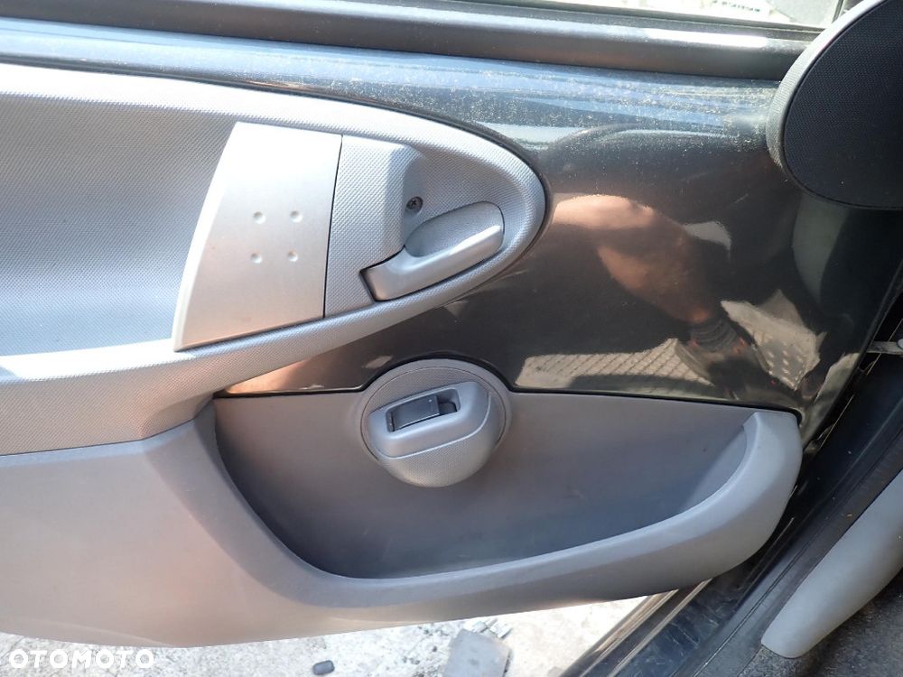 CZĘŚCI - Toyota Aygo I 1,0 67KM 1KR-FE 1KR-B52 HB 5D 5B lakier 1E0 2008r. INDEX - 10223 - 15