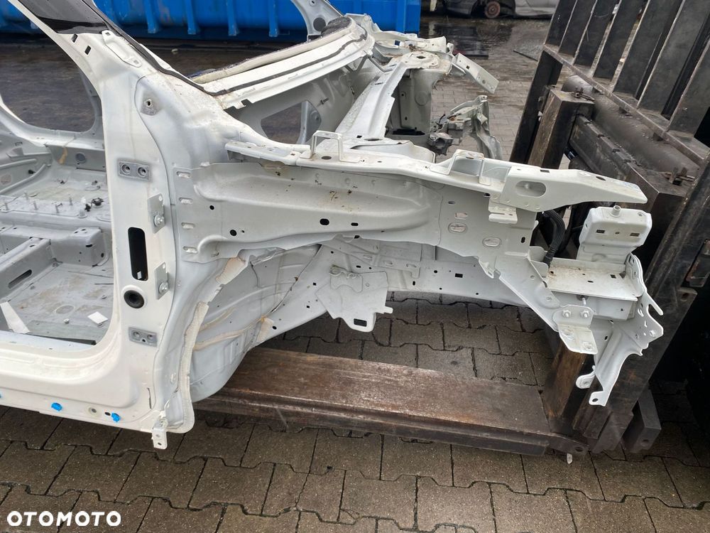 ĆWIARTKA PRAWA PRZÓD PODŁUŻNICA 934 JEEP AVENGER - 1