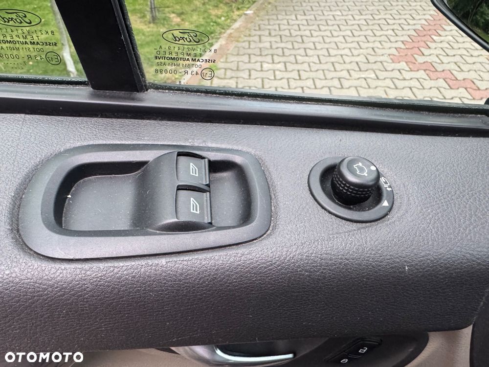 Ford Tourneo Custom 2.0 EcoBlue L1 Titanium - 21