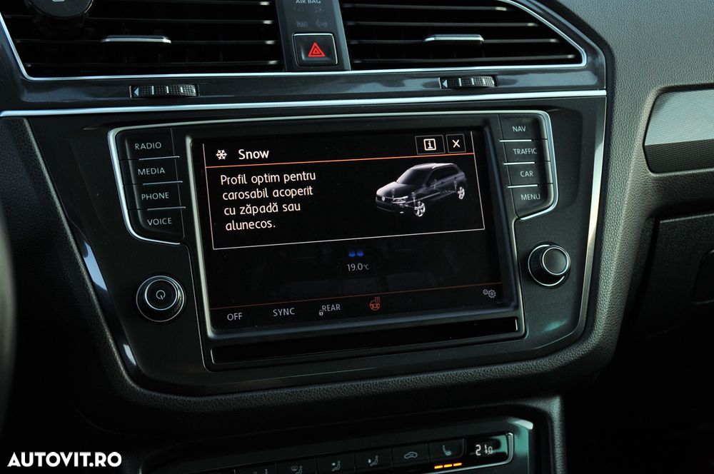 Volkswagen Tiguan 2.0 TDI SCR 4MOTION BlueMotion Technology DSG Exclusive - 17