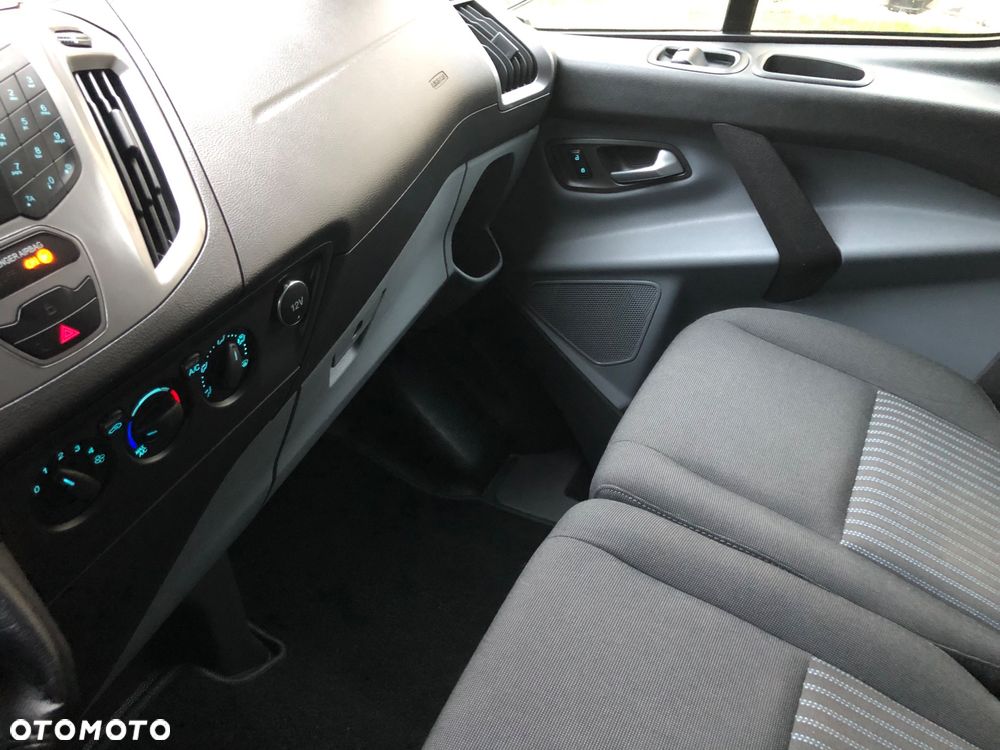 Ford Tranzit custom - 21