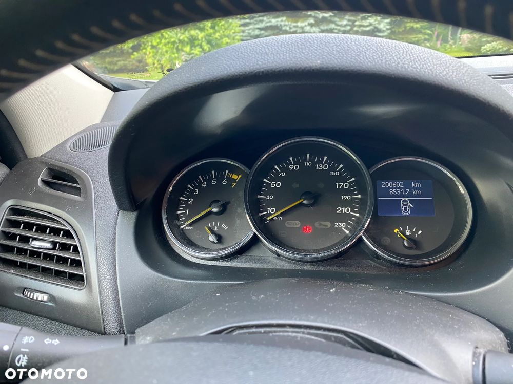 Renault Fluence 1.6 16V Color Edition - 23