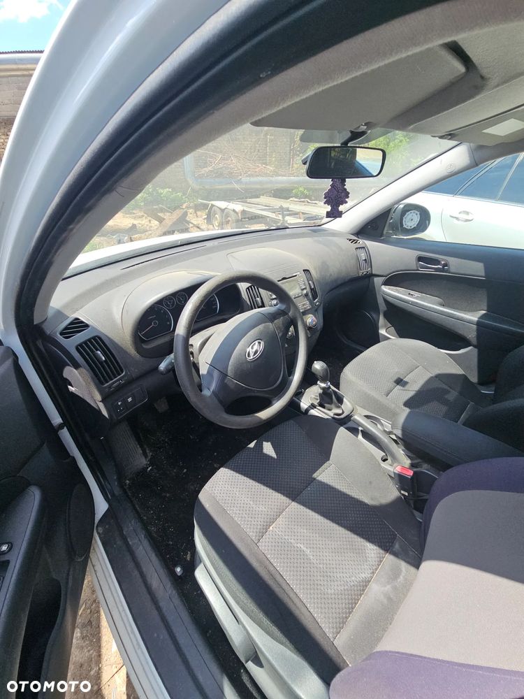 Hyundai i30 2010r 1.4 80kw części - 6