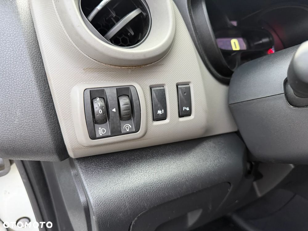 Renault Trafic - 18