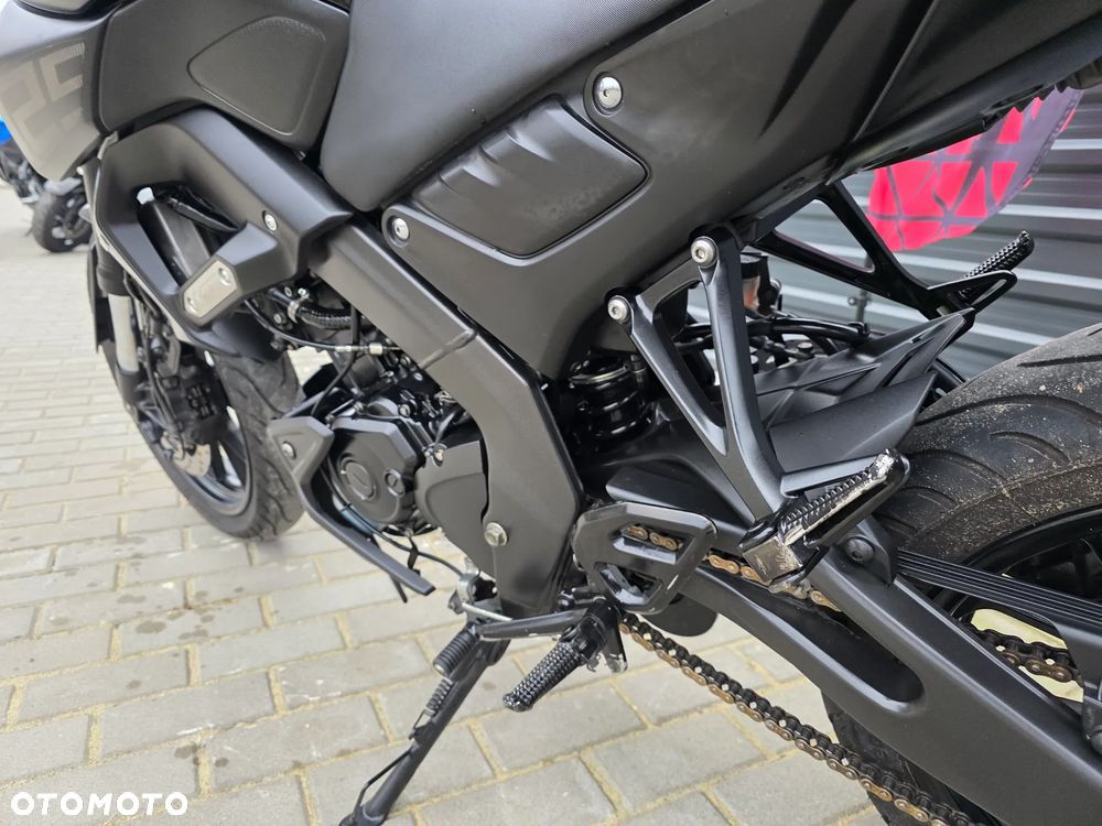 Yamaha MT - 16