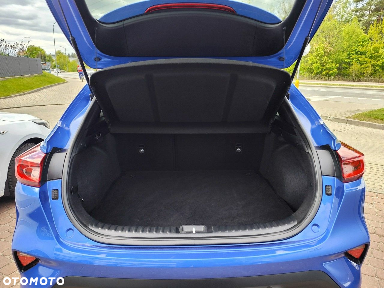 Kia XCeed - 11