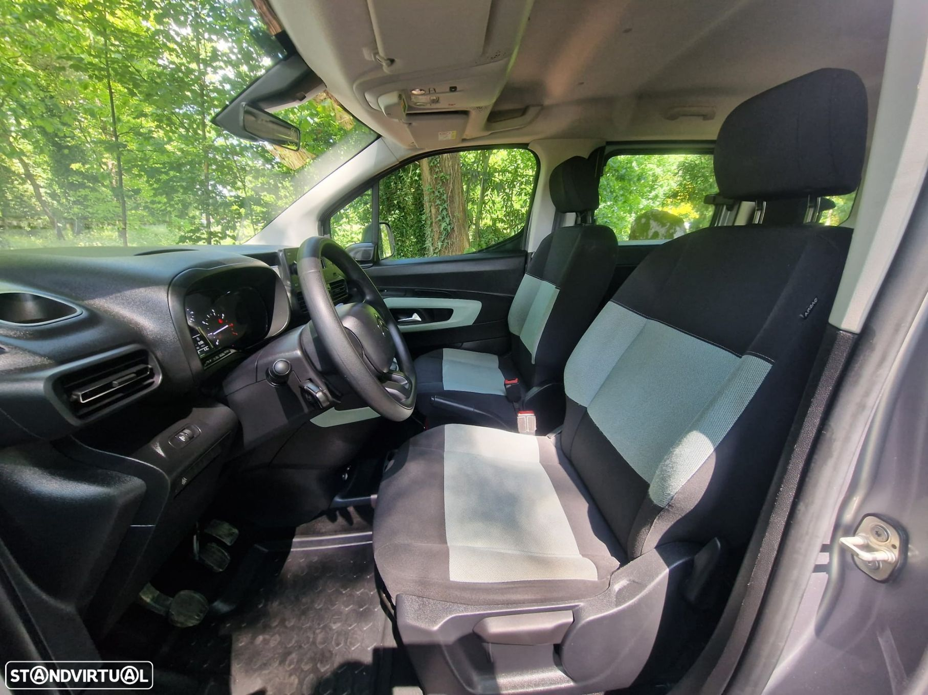 Citroën Berlingo 1.2 PureTech M Feel - 32