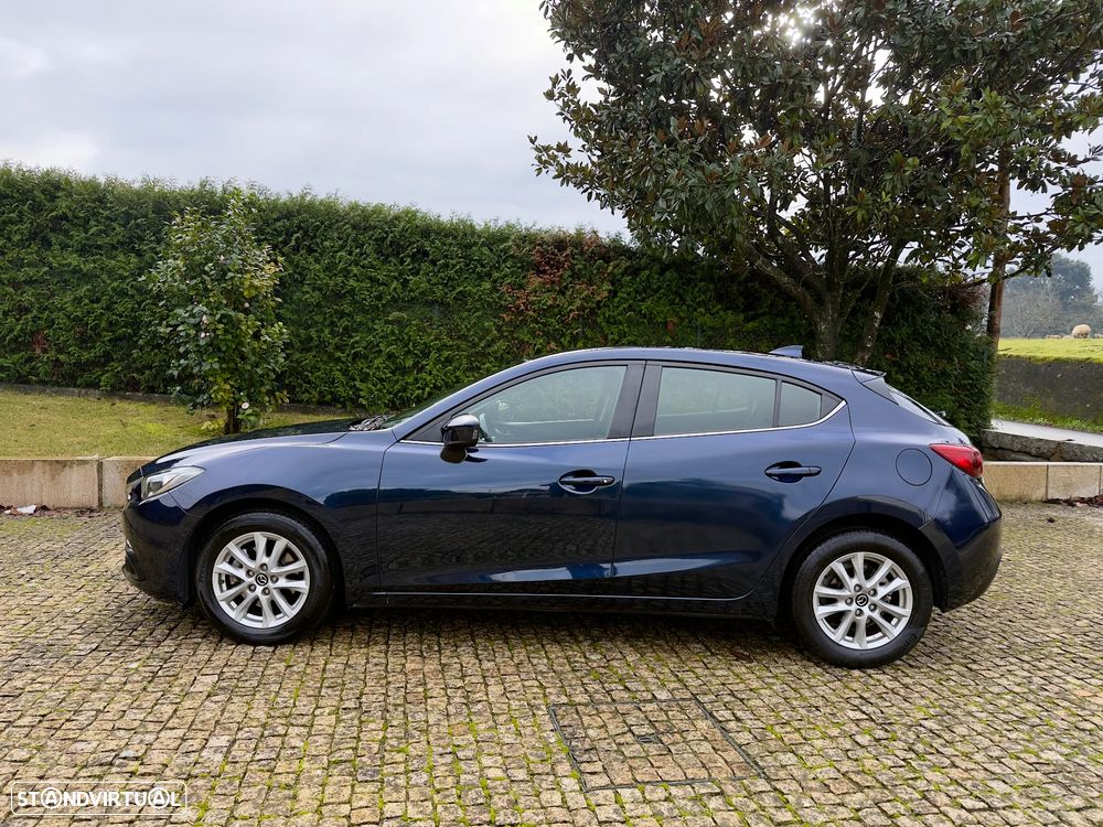 Mazda 3 1.5 Sky-D Excellence Navi - 2