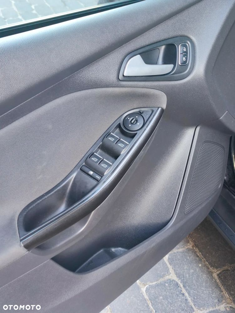 Ford Focus - 8
