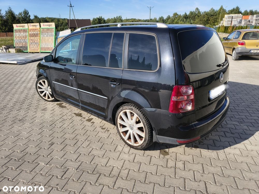 Volkswagen Touran - 3