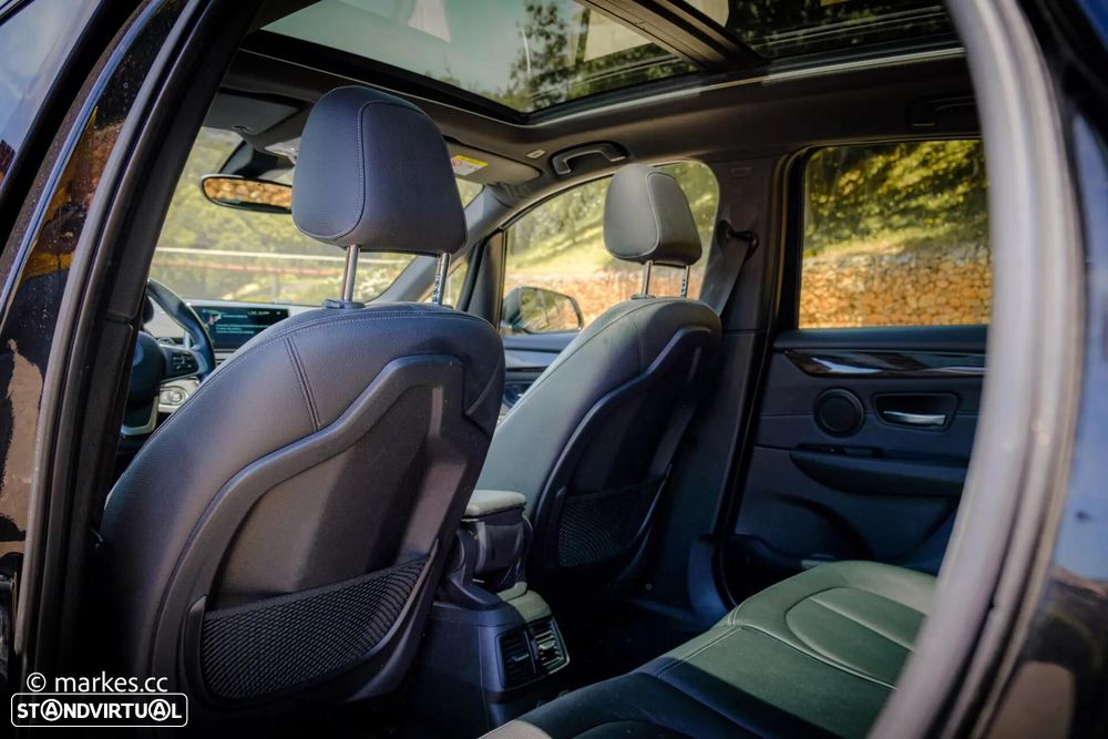 BMW 218 Active Tourer d Line Luxury Auto - 17