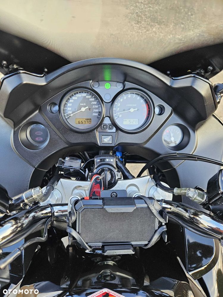Honda CBF - 22