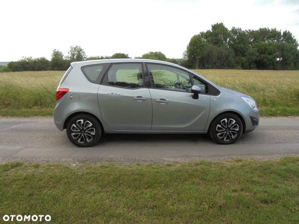 Opel Meriva 1.4 T Essentia S&S - 29