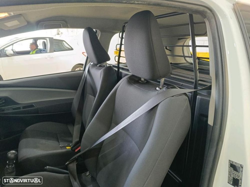 Toyota Yaris bizz 1.4 D-4D c/IVA - 6