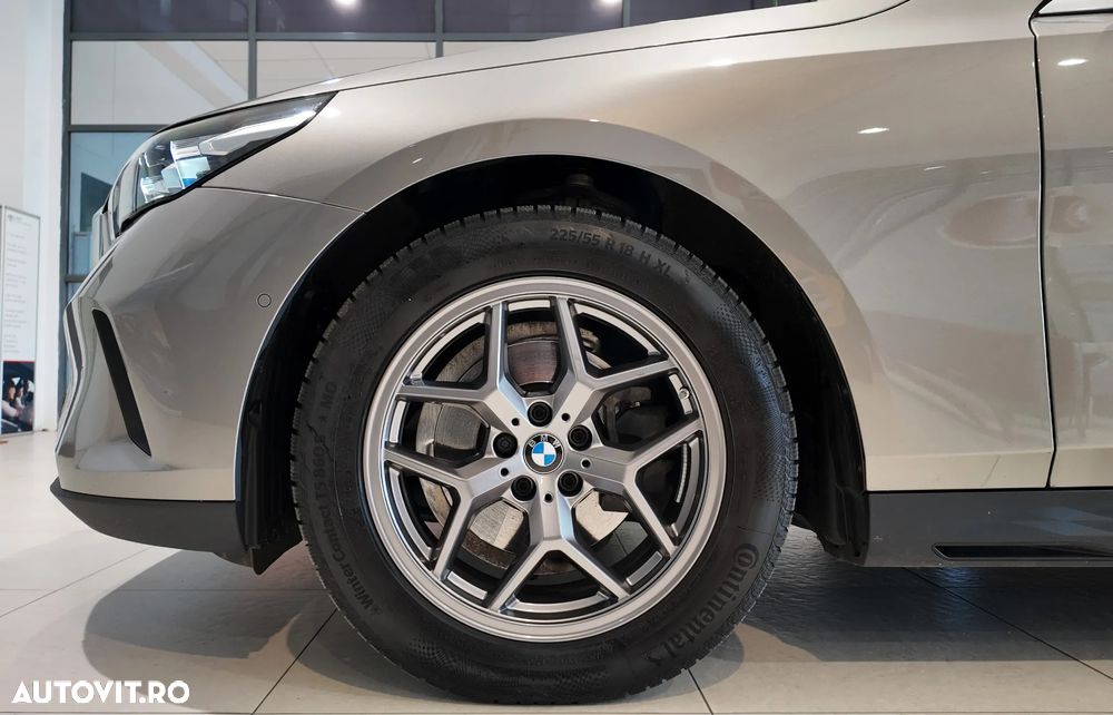 BMW Seria 5 520d xDrive AT MHEV - 40