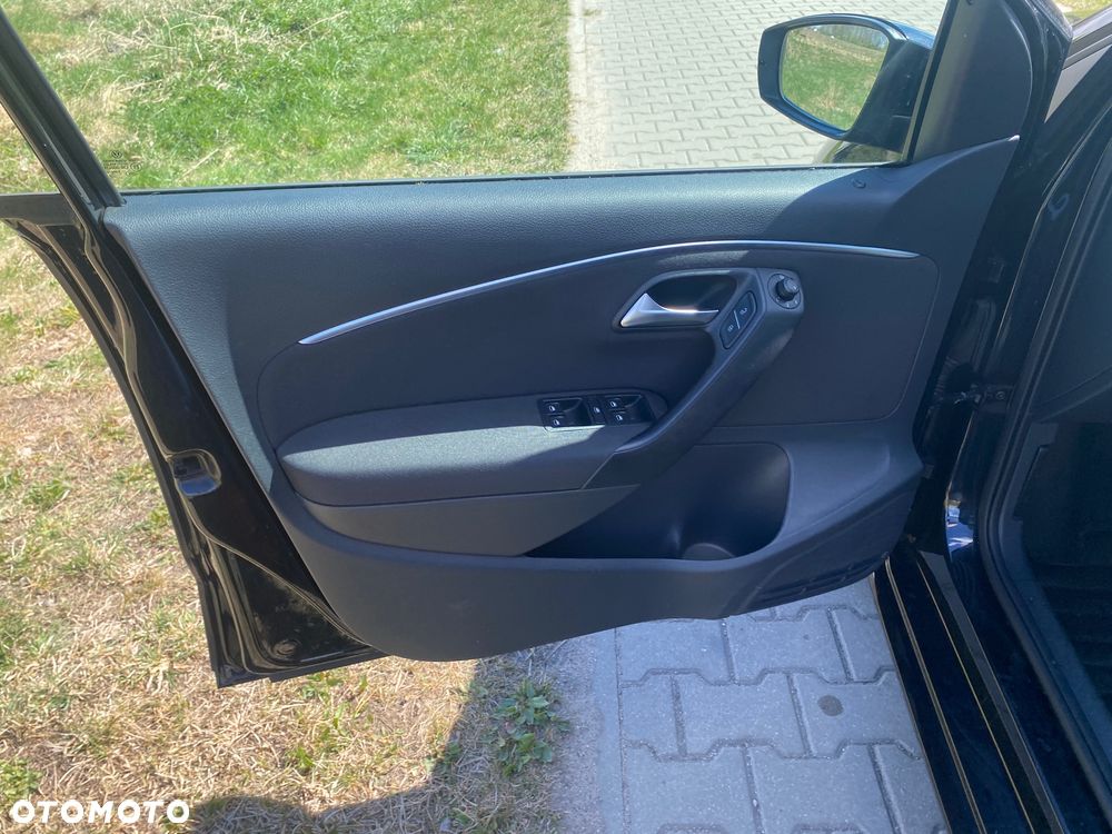 Volkswagen Polo 1.4 TDI (Blue Motion Technology) Highline - 19