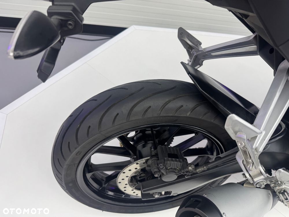 Yamaha MT - 17