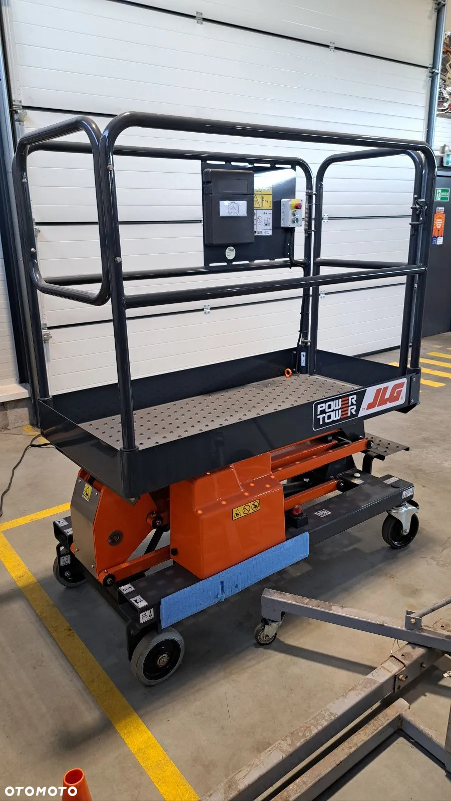 JLG POWER TOWER - 3