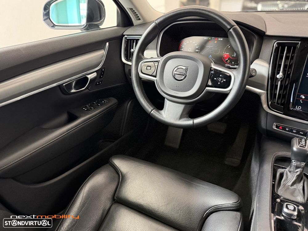 Volvo V90 2.0 D4 Momentum B.Pack Geartronic - 12