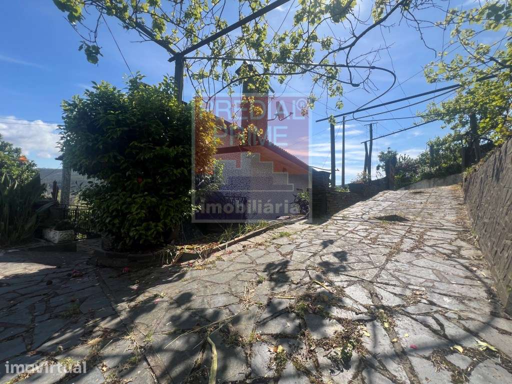 MORADIA INDEPENDENTE COMPOSTA POR 2 CASAS EM CANELAS AROUCA - Grande imagem: 2/16