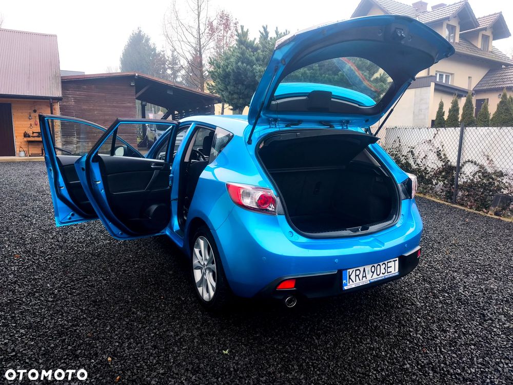 Mazda 3 1.6 Exclusive + - 23