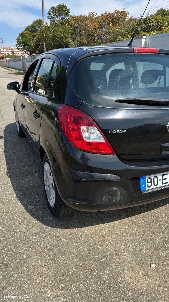 Opel Corsa 1.2 Twinport Cosmo - 4