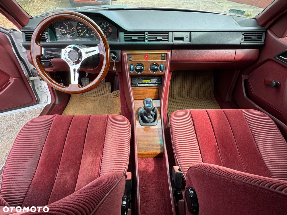 Mercedes-Benz W124 (1984-1993) - 10