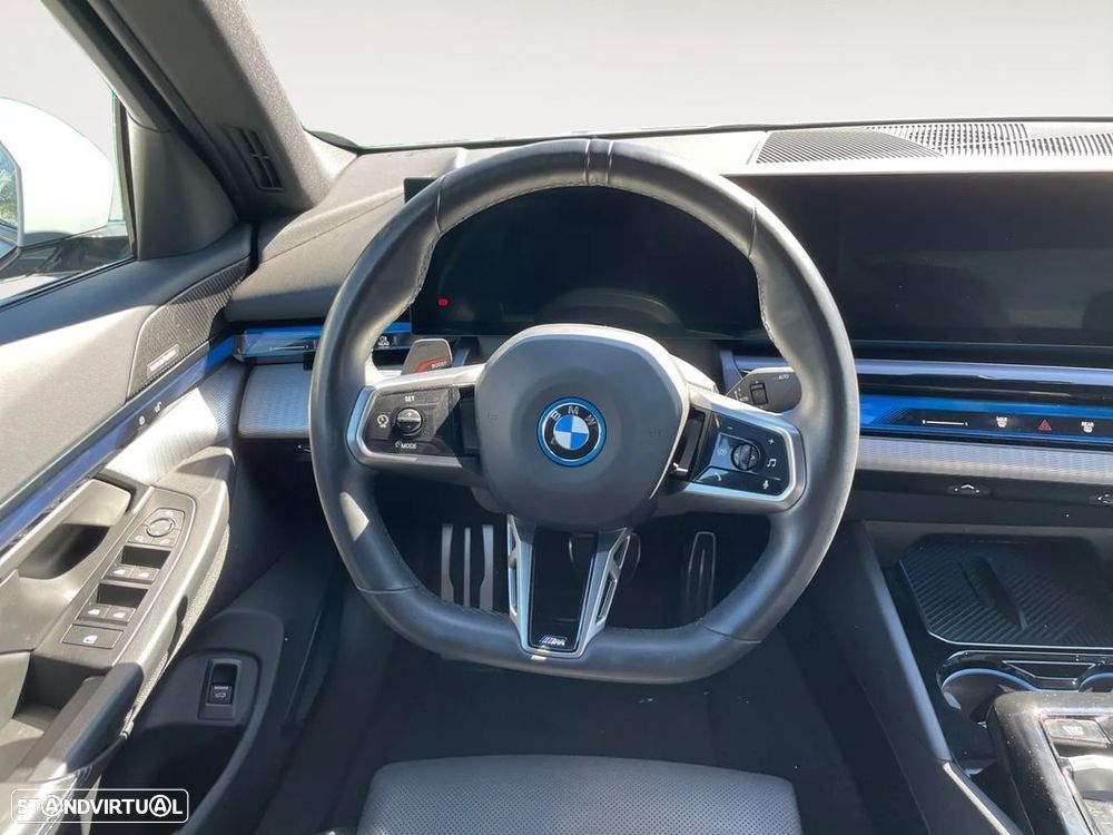 BMW i5 eDrive40 - 10