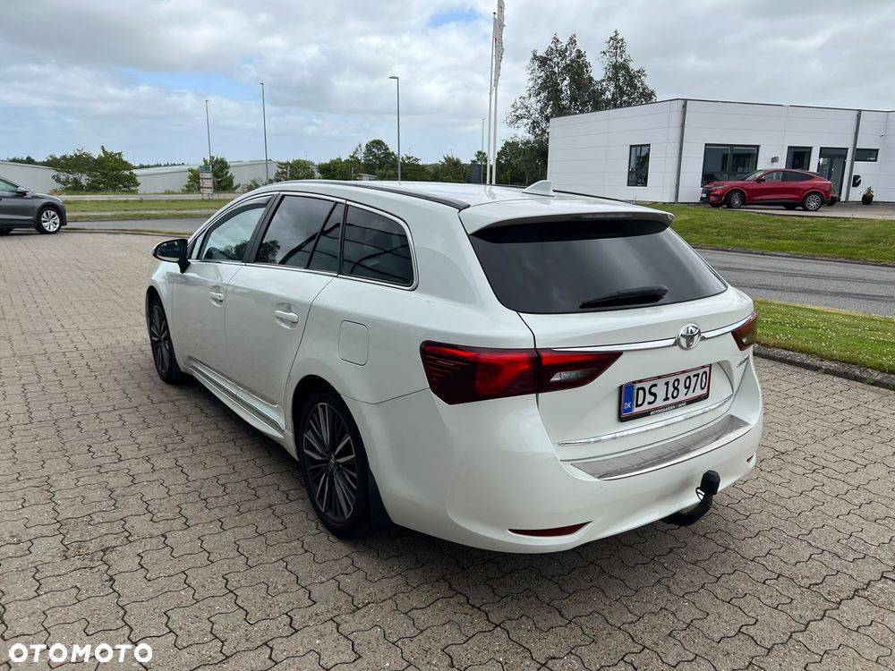 Toyota Avensis Touring Sports 1.8 Business Edition - 5
