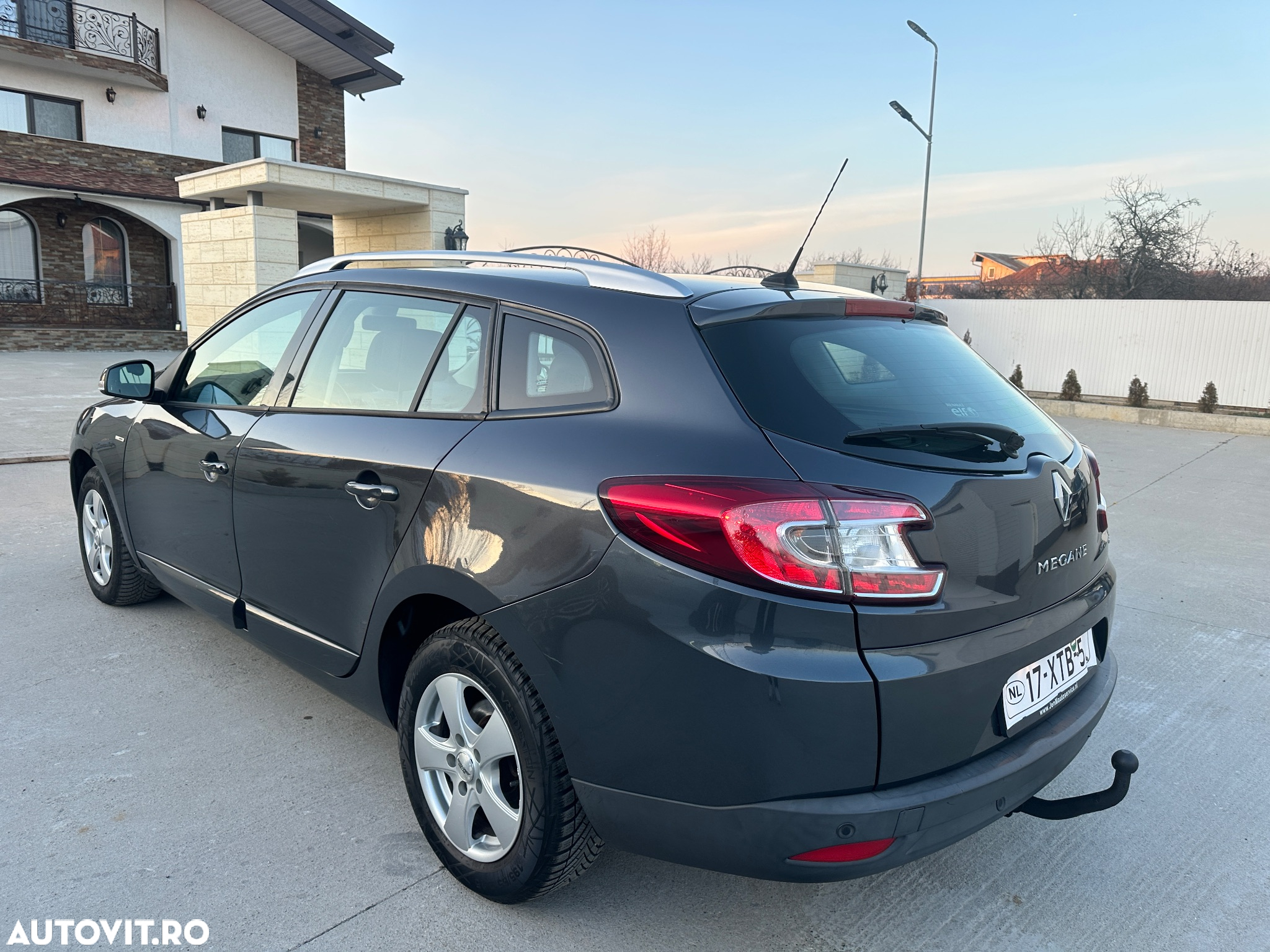 Renault Megane ENERGY dCi 110 Start & Stop Bose Edition - 8