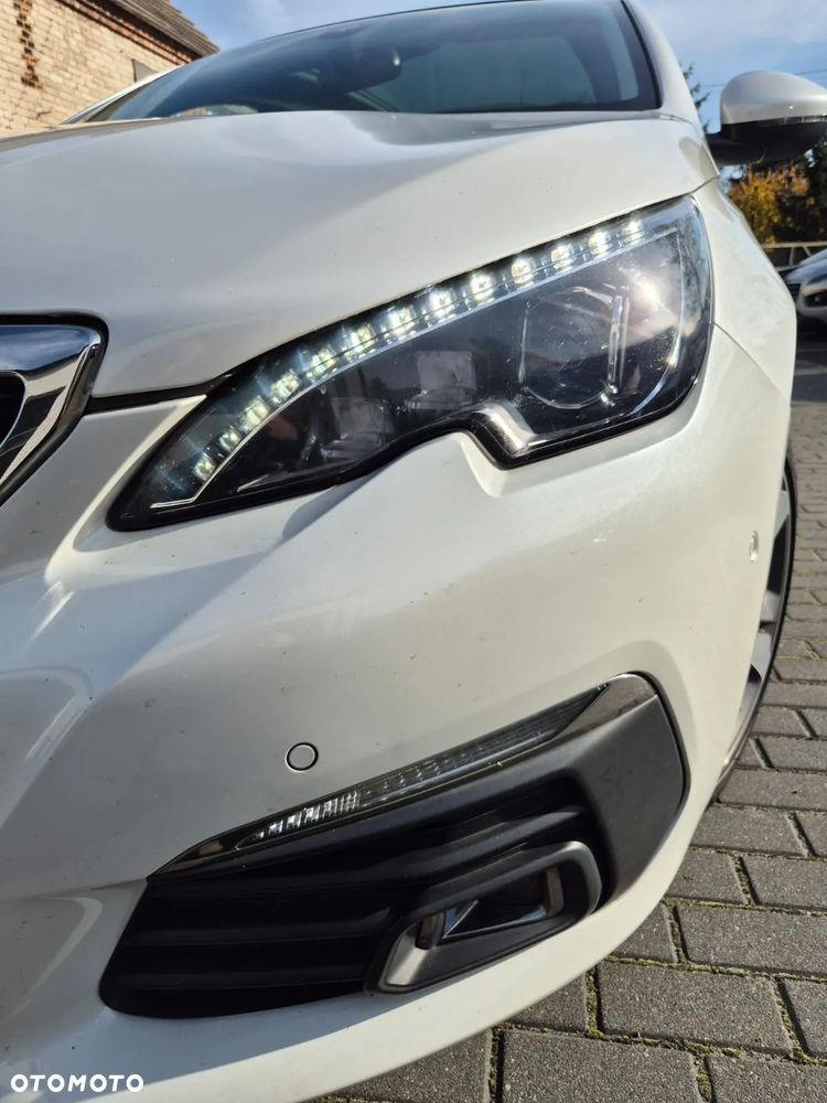 Peugeot 308 SW BlueHDi 150 Stop & Start Business-Line - 4