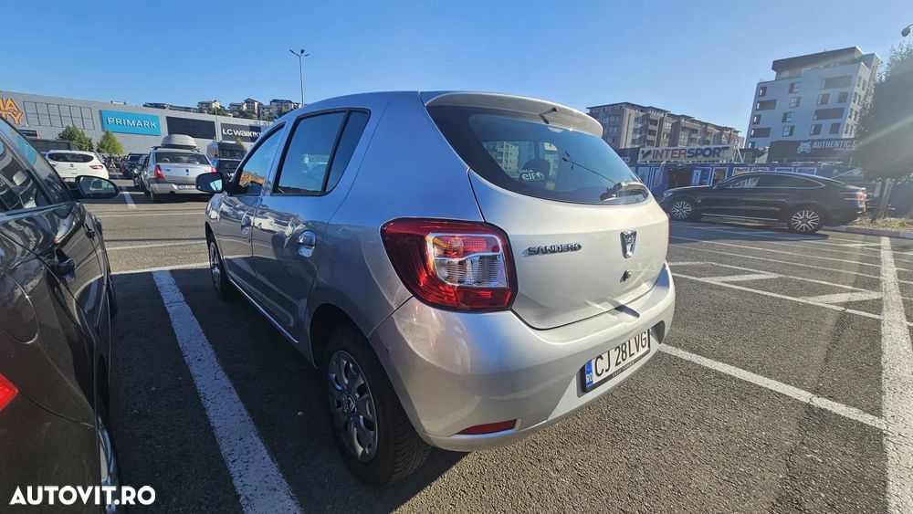 Dacia Sandero - 8