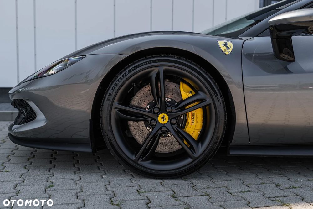 Ferrari 296 GTB - 12