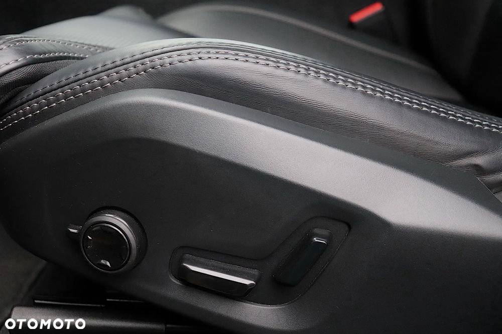 Volvo XC 60 B5 B AWD Ultra Black Edition - 15